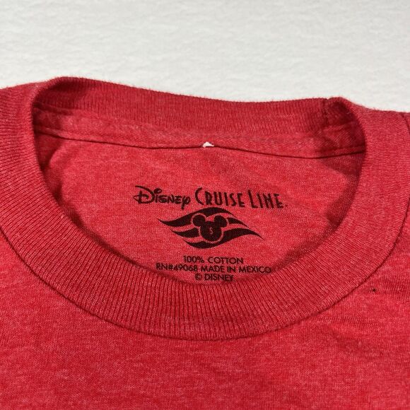 Disney Cruise Line Mickey Mouse Captain T-Shirt Men's Small Slim Medium Red - Picture 2 of 5
